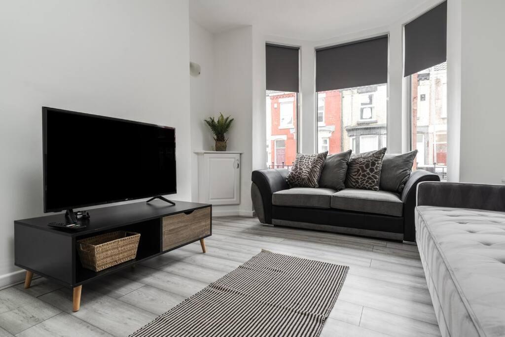 Liverpool 3 Bed House Exterior photo