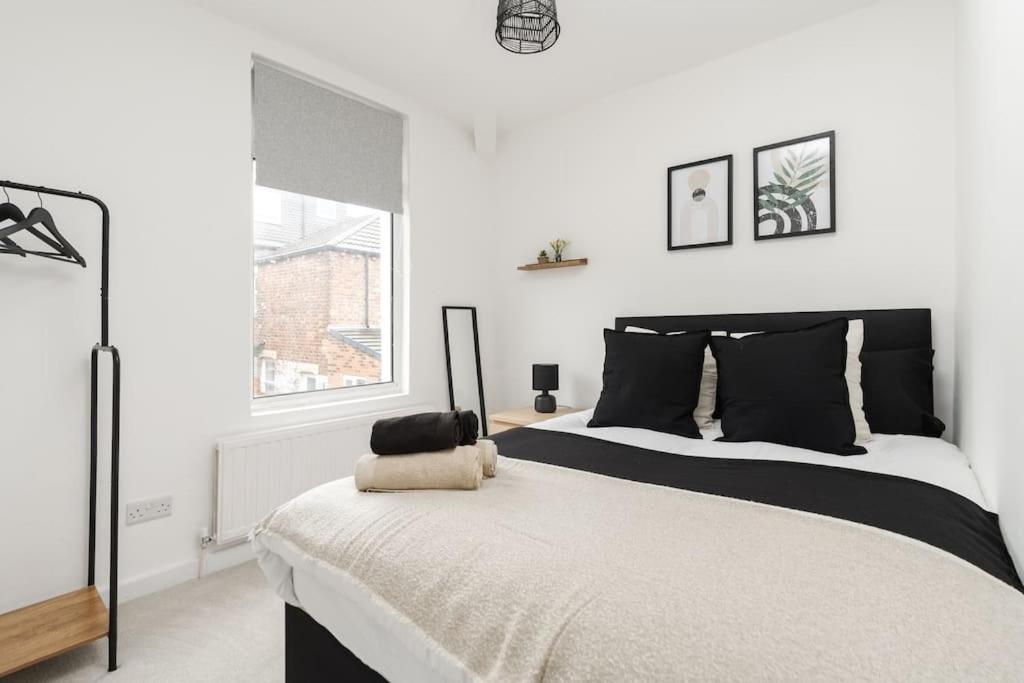 Liverpool 3 Bed House Exterior photo